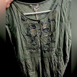 Lucky Brand top